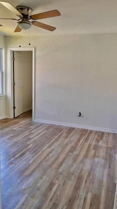 Main picture of 1010 Carver St