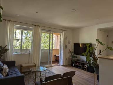 Main picture of 137 Curtis Ave