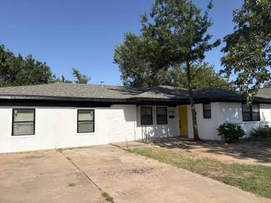 Main picture of 5924 N College St