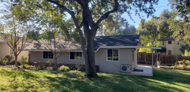 Main picture of 5845 Kenneth Ave