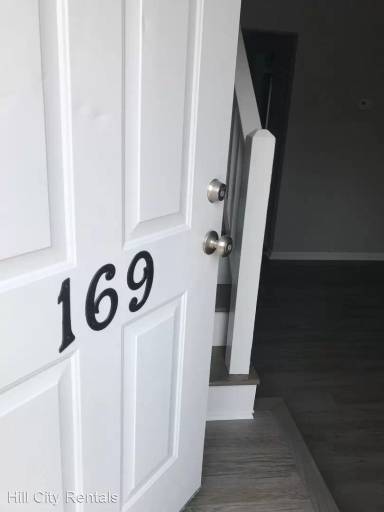 Main picture of 151 Kitty Hawk Sq