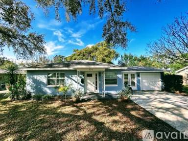 Main picture of 826 S Primrose Dr