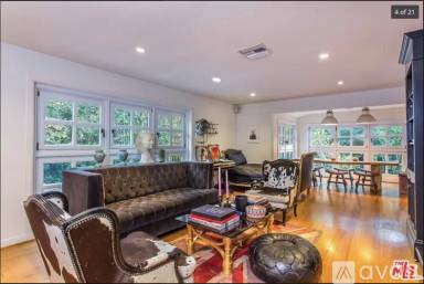 Main picture of 2565 Benedict Canyon Dr