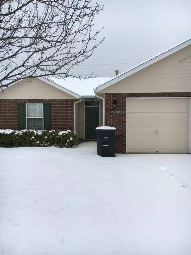 Main picture of 1001 Walters Dr