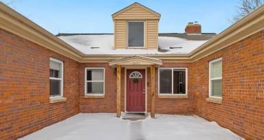 Main picture of 3233 Ivanhoe St
