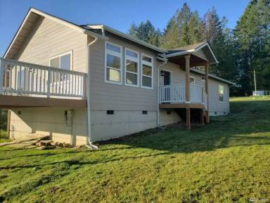 Main picture of 3041 E Pickering Rd