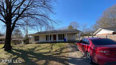Main picture of 3370 Garrett Rd