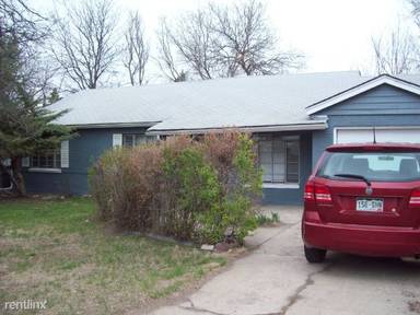 Main picture of 1202 Racine St