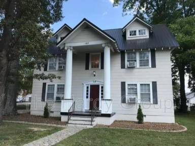 Main picture of 107 S Anderson St