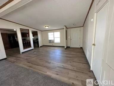 Main picture of 1076 Breezewood Rd
