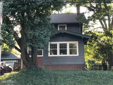Main picture of 215 Melrose Ct