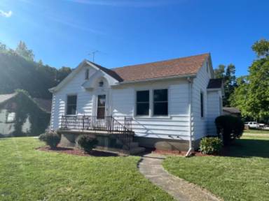 Main picture of 112 E Main St