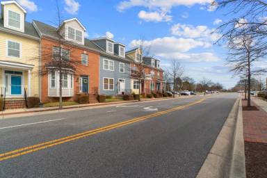 Main picture of 105 Carraway Ln