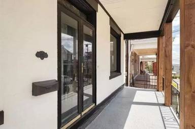 Main picture of 923 Adelaide St