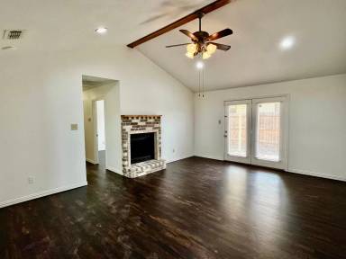 Main picture of 2812 Paisley St