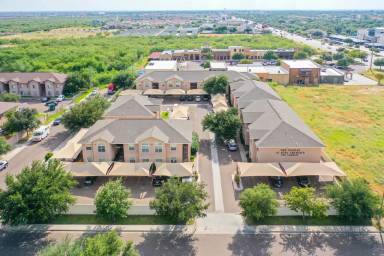 Main picture of 2720 Camelot