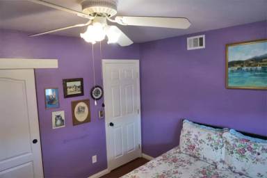 Main picture of 9859 Gandy Ave