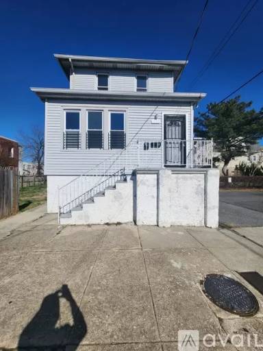 Main picture of 1909 Blaine Ave