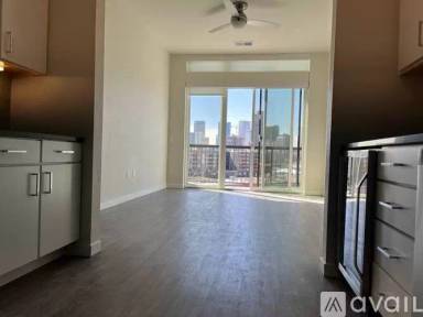 Main picture of 2323 Delgany St