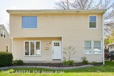 Main picture of 866 Frederick Blvd