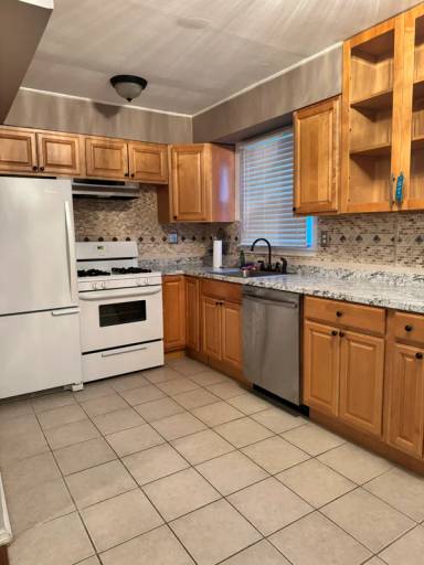 Main picture of 423 Cortelyou Ave