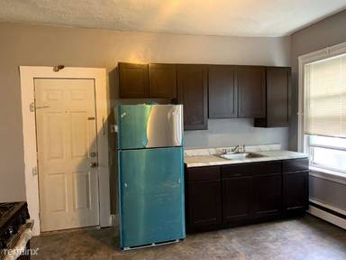 Main picture of 113 Lyon St