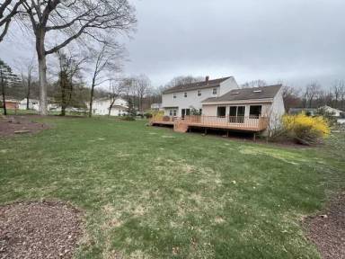 Main picture of 5 Glenn Dr