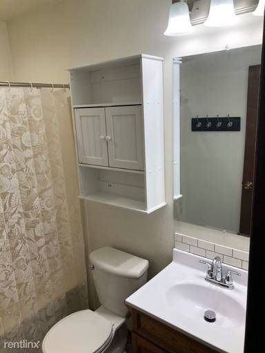 Main picture of 4544 Governors Dr