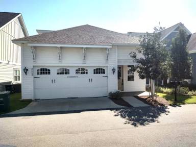 Main picture of 3553 Esplanade Way