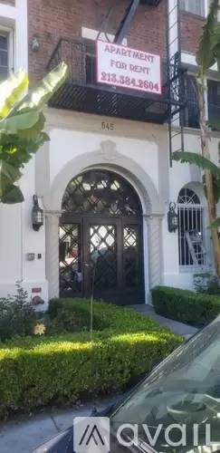 Main picture of 545 S Hobart Blvd