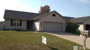 Main picture of 142 Green Way Dr