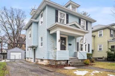 Main picture of 112 Monica St