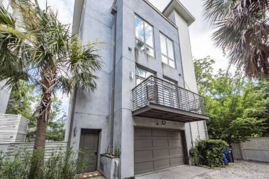 Main picture of 24B Ogier St