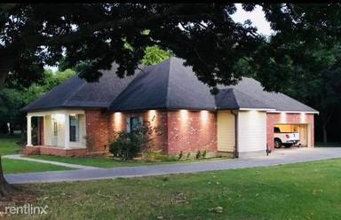 Main picture of 1031 Pierre Washington Rd