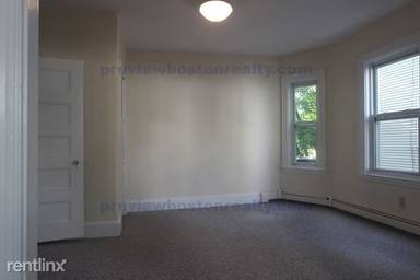 Main picture of 18 Brackett St