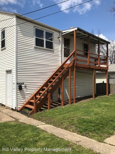 Main picture of 2125 1/2 S 6th St