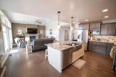 Main picture of 120 Choteau Ave NE