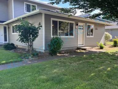 Main picture of 3142 NE 16th St