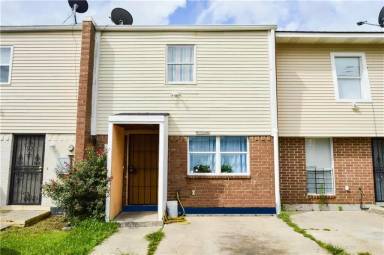 Main picture of 6704 Tara Ln