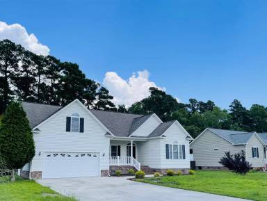 Main picture of 166 Laura Dr