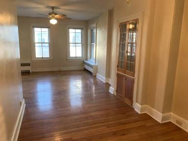 Main picture of 209 N Hanover St