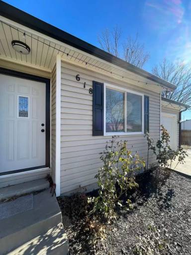 Main picture of 618 Wilson St