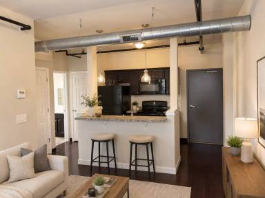Main picture of 602 N Queen St