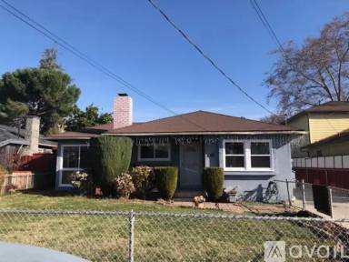 Main picture of 272 N Claremont Ave