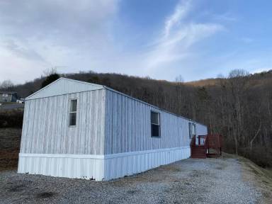 Main picture of 33 Windy Hill Rd