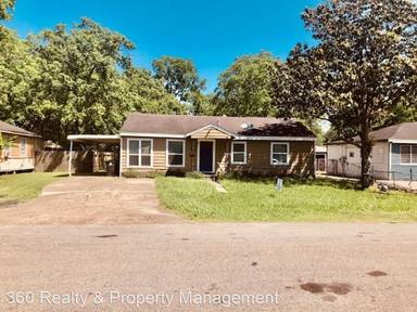 Main picture of 5213 Higgins St