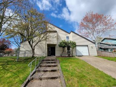 Main picture of 2204 Assumption St