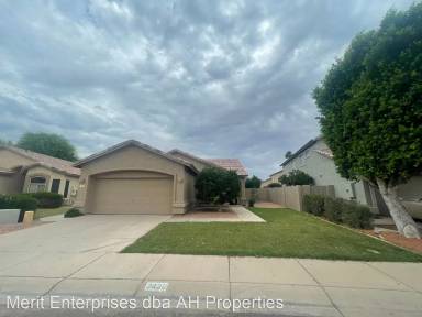 Main picture of 2430 W Hemlock Way