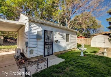 Main picture of 4655 Pierce St