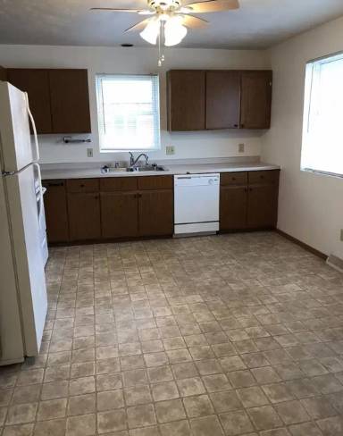 Main picture of 1123 Manitowoc Rd